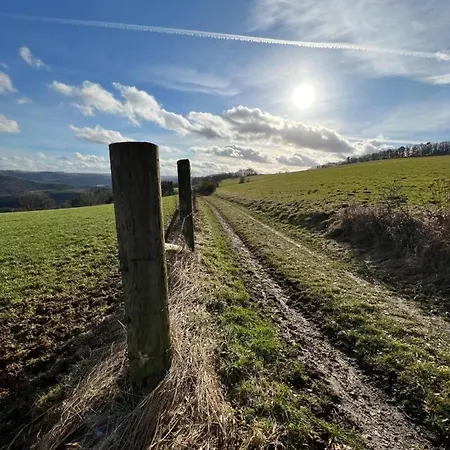 Garden & Hill Limburg 심머라스